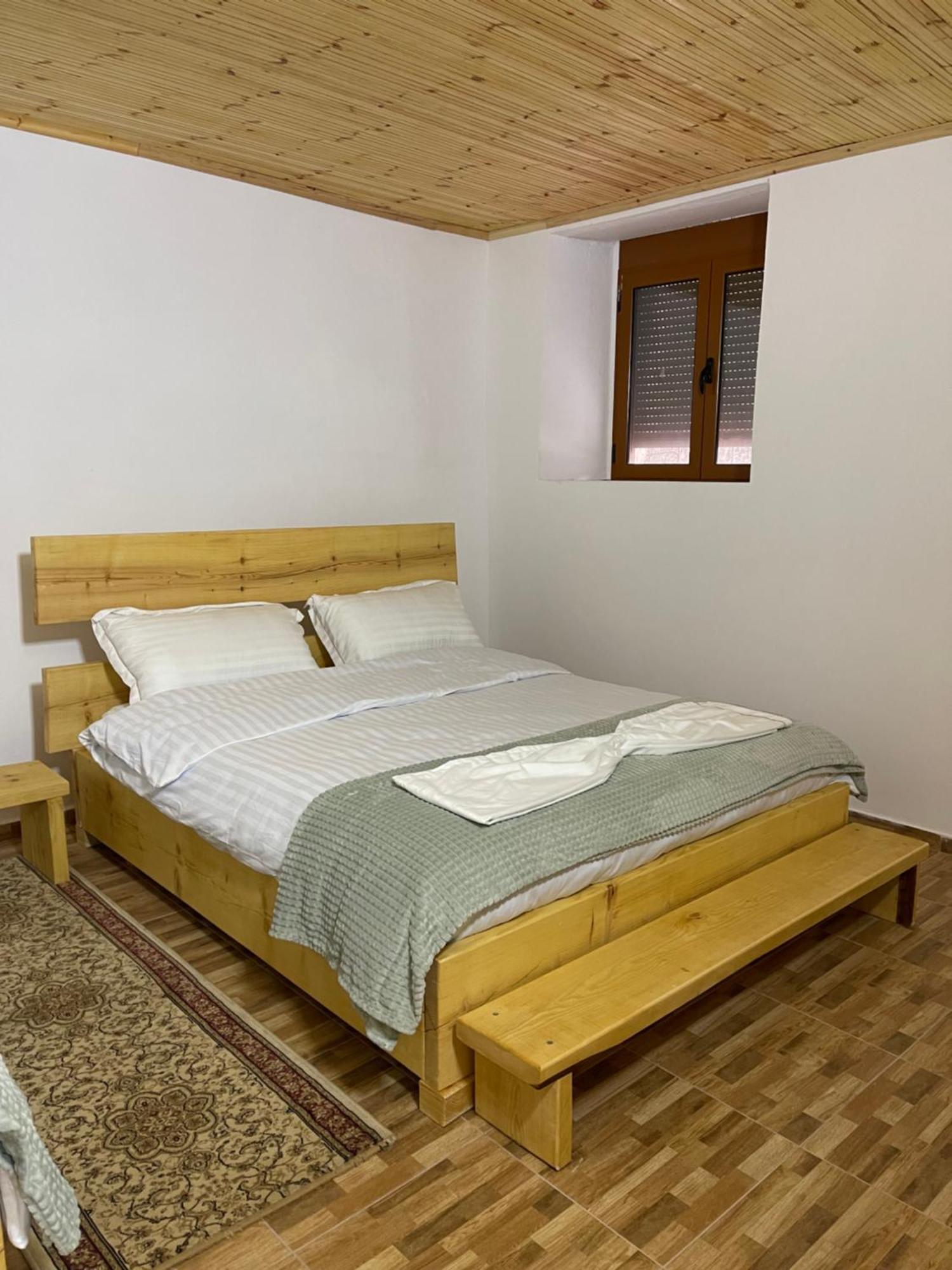 Ostello Ardjon House Berat Esterno foto